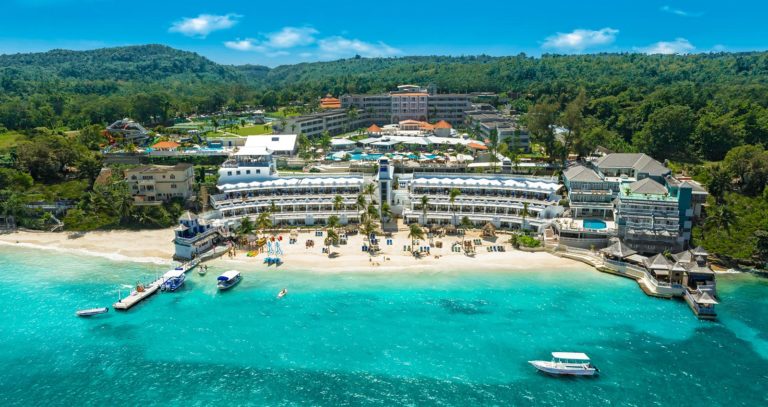 Christmas in Jamaica, Beaches Ocho Rios Style